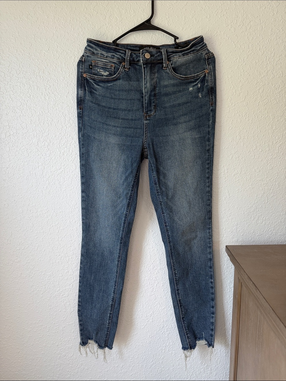 Judy Blue Medium Wash High-Rise Skinny Jeans with Frayed Hem